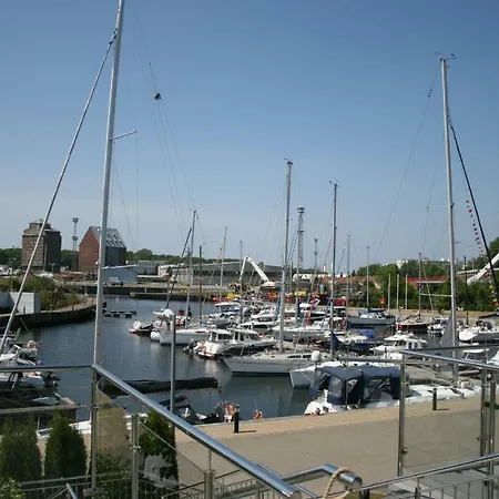 Grey & White Pogodne アパート コウォブジェク